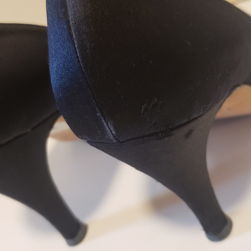 St.John Black & Multi Color Emblished Satin Pumps - image 8